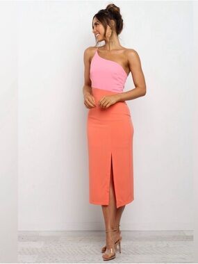 New Petal & Pup Xiomar Pink and Coral Colorblock One Shoulder Midi Dress Size 0